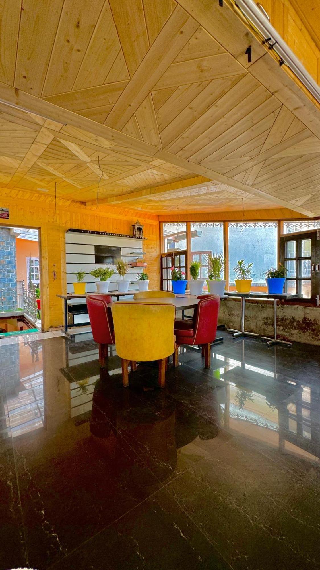 Hotel Apple Regency Shimla Eksteriør bilde