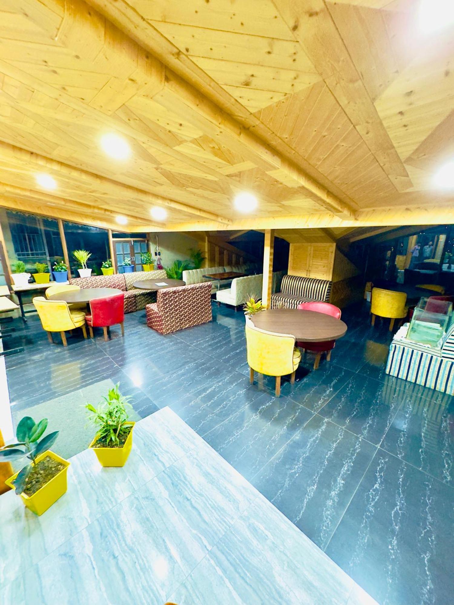 Hotel Apple Regency Shimla Eksteriør bilde
