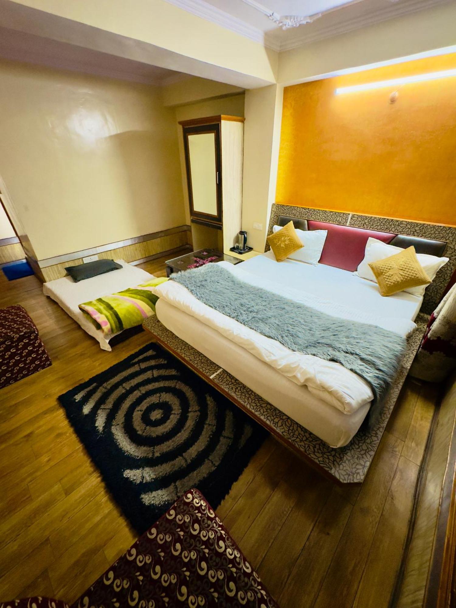 Hotel Apple Regency Shimla Eksteriør bilde