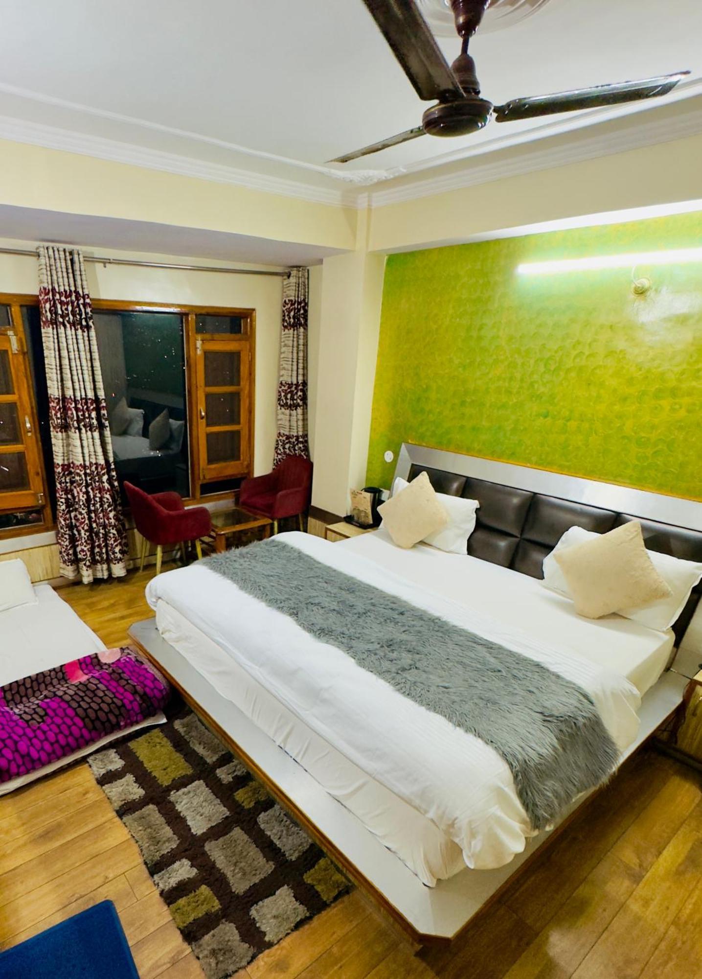 Hotel Apple Regency Shimla Eksteriør bilde